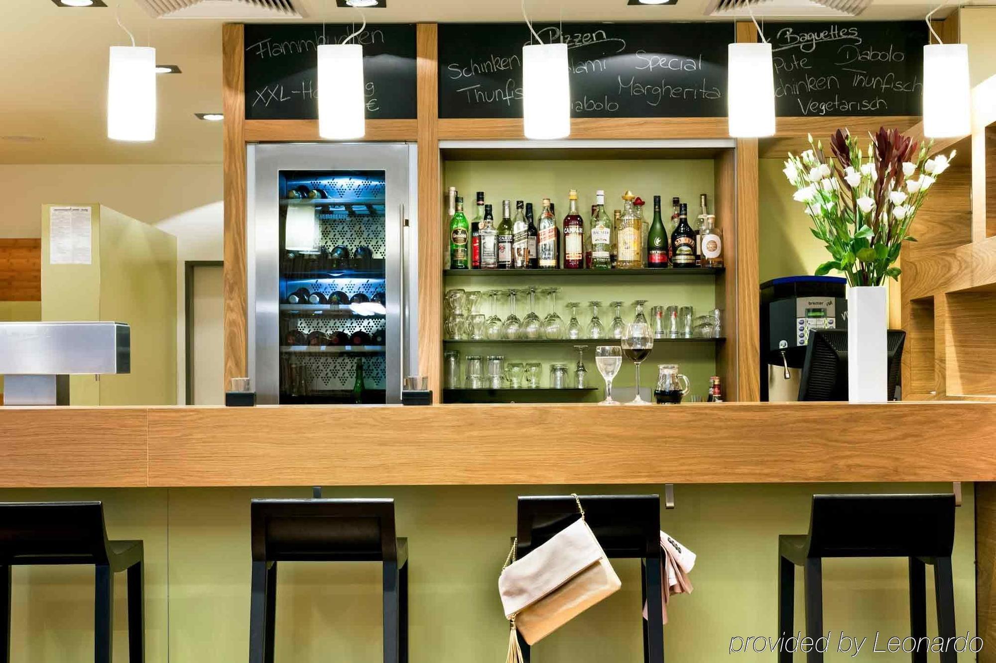 B&B Hotel Essen-Hbf Екстериор снимка